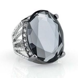 Lia Sophia Jewelry - Lia Sophia Lunette ring size 7 Lia Sophia Jewelry - Lia Sophia Lunette ring size 7